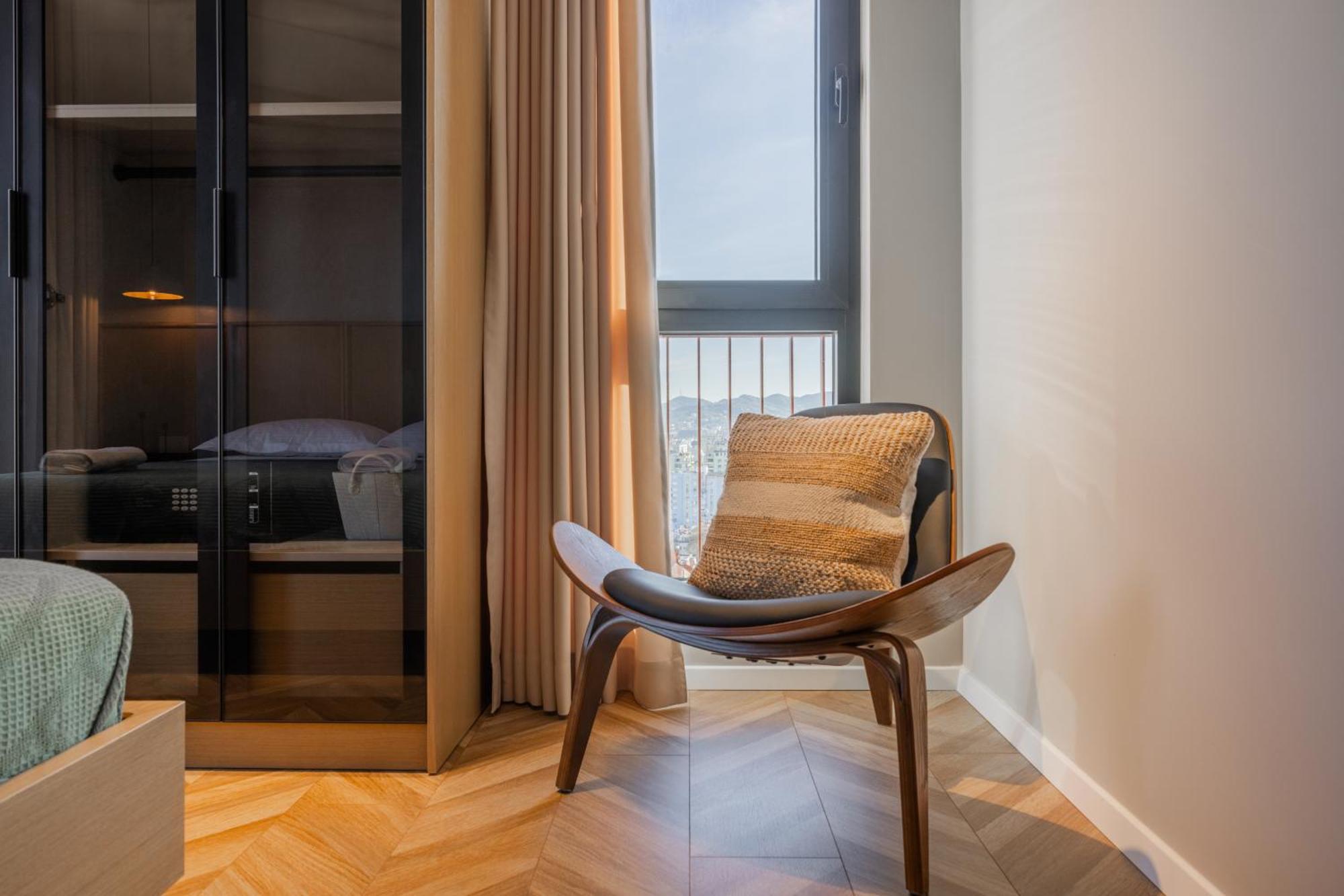 Square Garden Aparthotel
